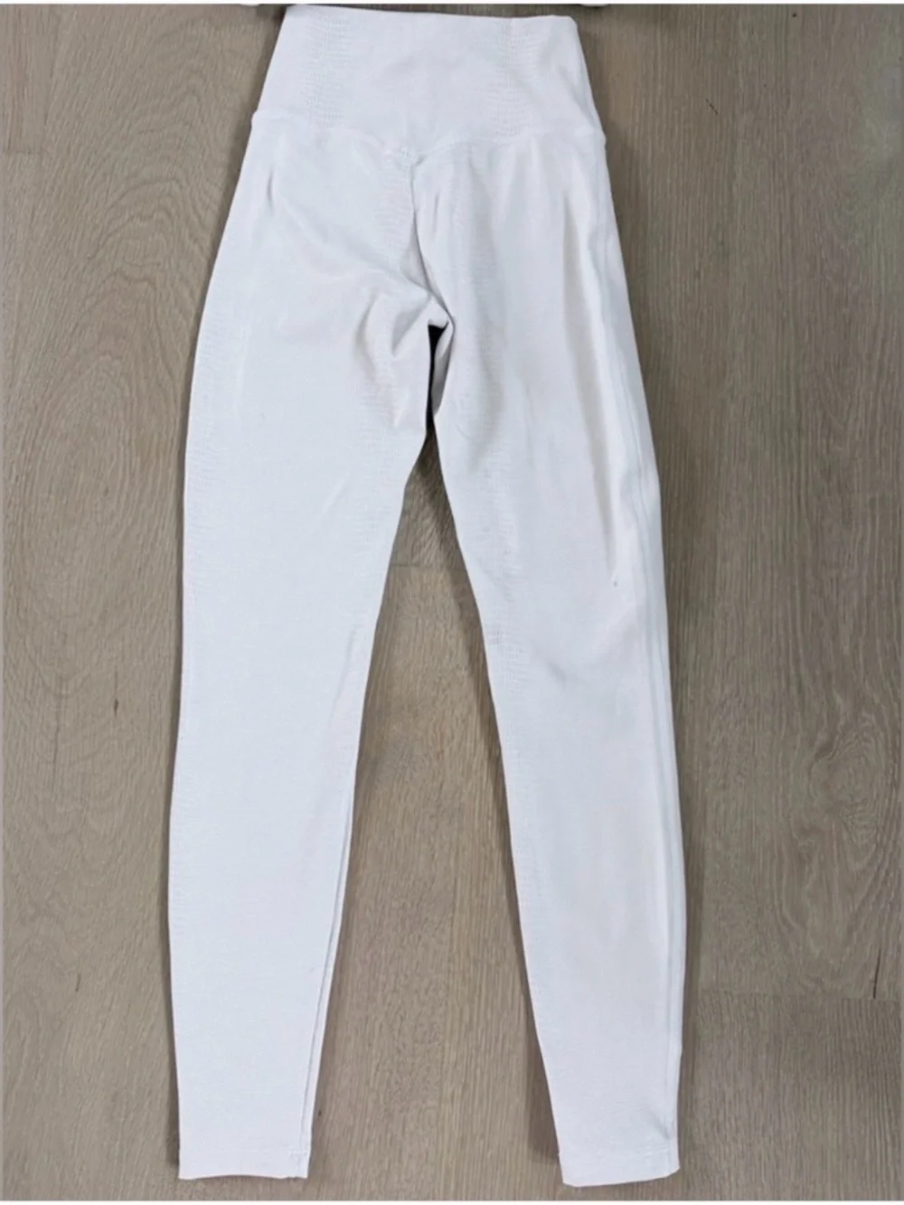 Bombshell Sportswear White python shine High-Waist Seamless Leggings and Top - Picture 11 of 16